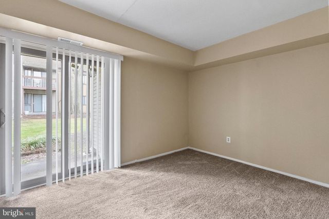 211 JAMES CT, Marlton, NJ 08053