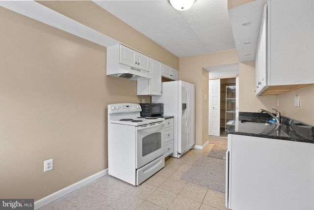 211 JAMES CT, Marlton, NJ 08053