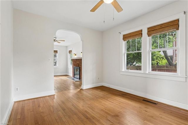 7 Willoughby Place PL, Hampton, VA 23661