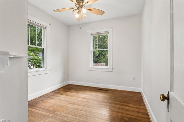 7 Willoughby Place PL, Hampton, VA 23661