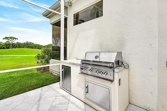 1128 Crystal Drive, Palm Beach Gardens, FL 33418