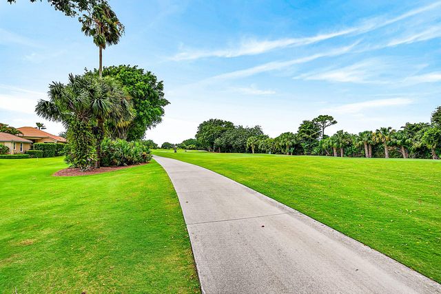 1128 Crystal Drive, Palm Beach Gardens, FL 33418