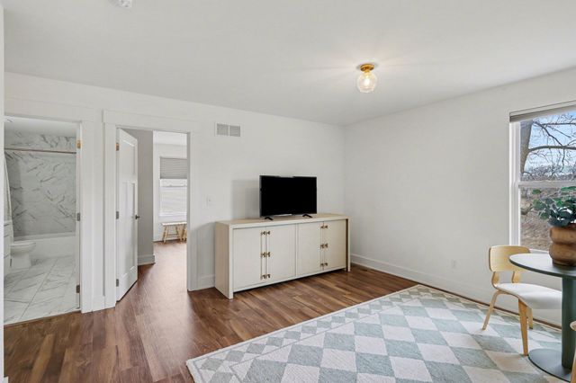 8850 Island Lake Road, Dexter, MI 48130