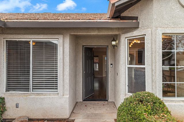 6025 Soares Place, Riverbank, CA 95367