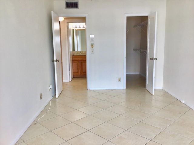 2035 Exeter B 2035, Boca Raton, FL 33434