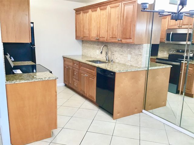 2035 Exeter B 2035, Boca Raton, FL 33434