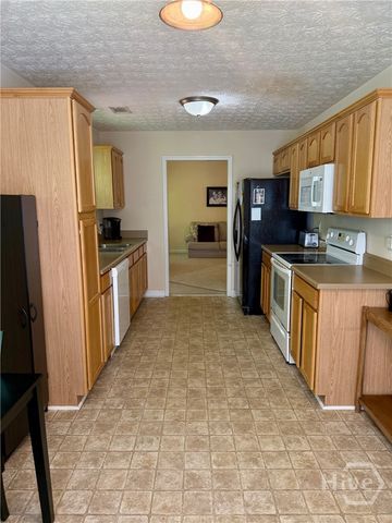 95 Mountain Overlook Drive, Cleveland, GA 30528