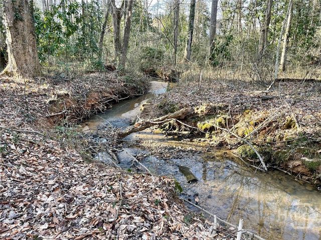 95 Mountain Overlook Drive, Cleveland, GA 30528