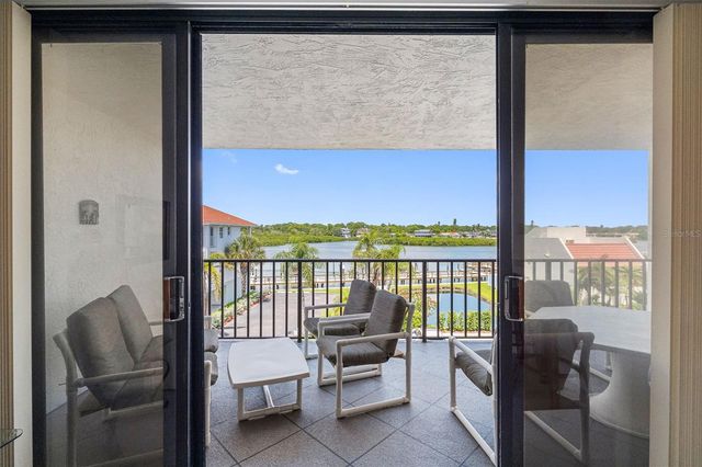 19111 VISTA BAY DRIVE 301, Indian Shores, FL 33785