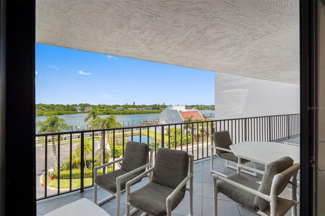19111 VISTA BAY DRIVE 301, Indian Shores, FL 33785