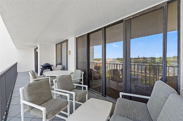 19111 VISTA BAY DRIVE 301, Indian Shores, FL 33785