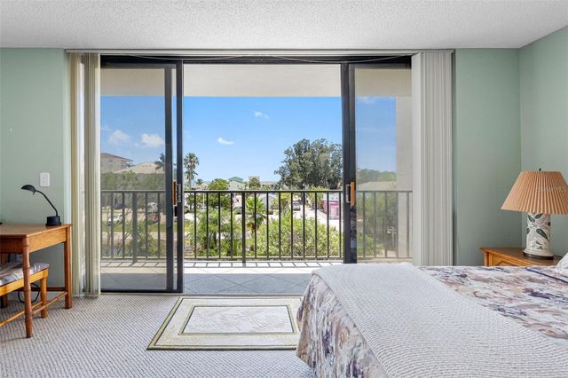 19111 VISTA BAY DRIVE 301, Indian Shores, FL 33785