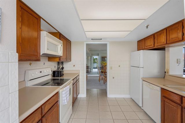 19111 VISTA BAY DRIVE 301, Indian Shores, FL 33785