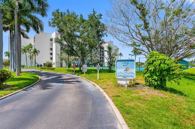 19111 VISTA BAY DRIVE 301, Indian Shores, FL 33785