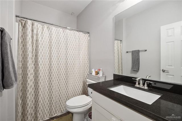 909 N Maryland Street, Alton, TX 78573