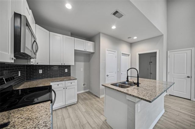 4006 Frontier Road, Willis, TX 77378