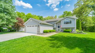 2730 Tulip Lane, Hobart, IN 46342