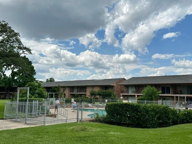 7600 Burgoyne Road 151, Houston, TX 77063