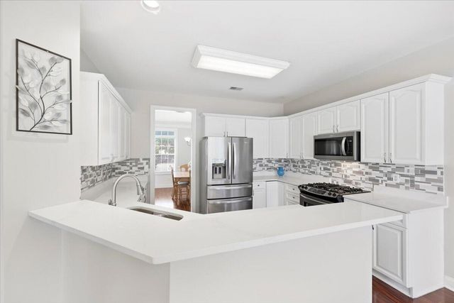 5008 Streamside Road, Summerville, SC 29485