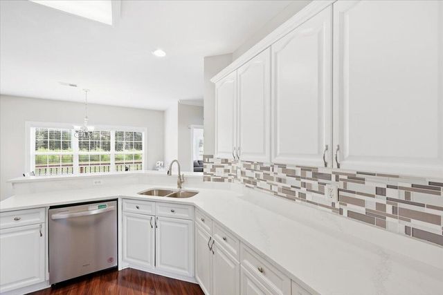 5008 Streamside Road, Summerville, SC 29485