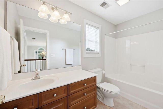 5008 Streamside Road, Summerville, SC 29485