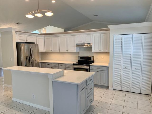 10841 FOX GLEN Drive, Boca Raton, FL 33428