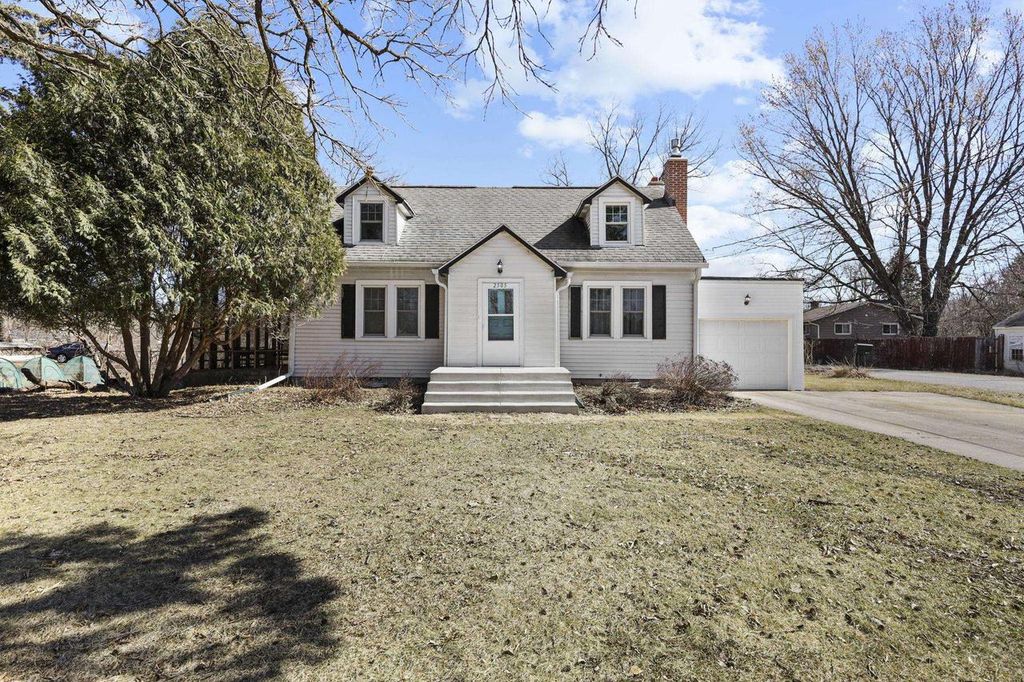 2505 Badger Lane, Madison, WI 53713
