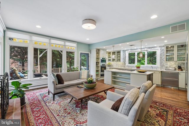 4600 WARREN ST NW, Washington, DC 20016
