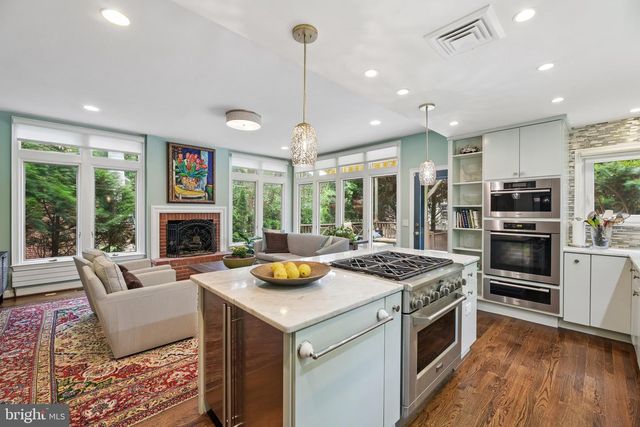 4600 WARREN ST NW, Washington, DC 20016