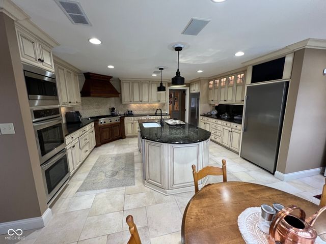 17 Windridge Street, Anderson, IN 46011