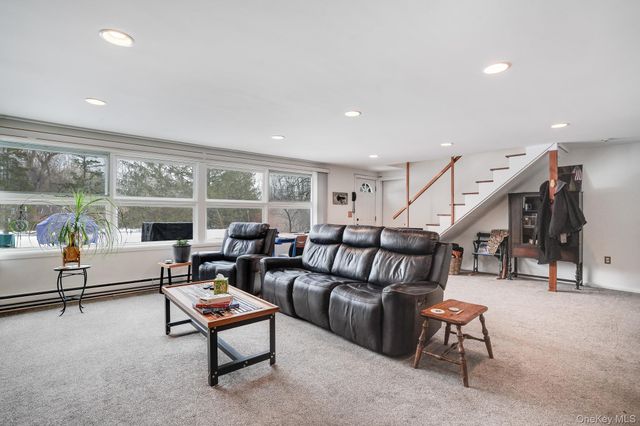 33 Milltown Road, Brewster, NY 10509