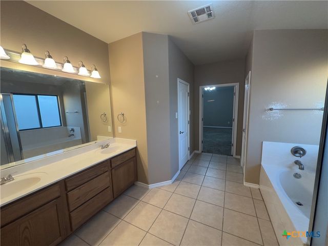 2810 Phoenix Drive, Killeen, TX 76543