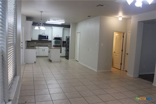 2810 Phoenix Drive, Killeen, TX 76543