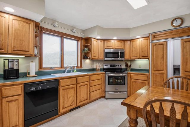 3265 Bergum Road, Mount Horeb, WI 53572