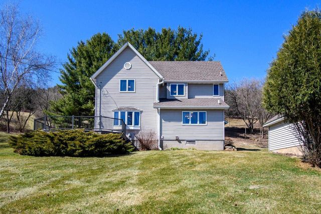 3265 Bergum Road, Mount Horeb, WI 53572