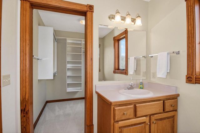3265 Bergum Road, Mount Horeb, WI 53572