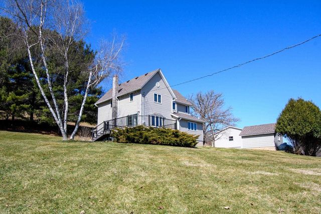 3265 Bergum Road, Mount Horeb, WI 53572