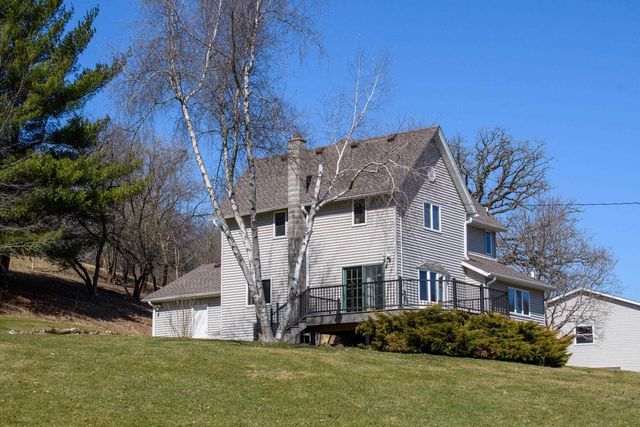 3265 Bergum Road, Mount Horeb, WI 53572