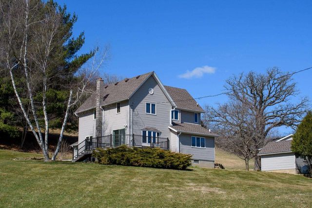 3265 Bergum Road, Mount Horeb, WI 53572