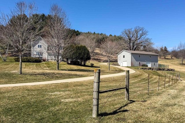 3265 Bergum Road, Mount Horeb, WI 53572