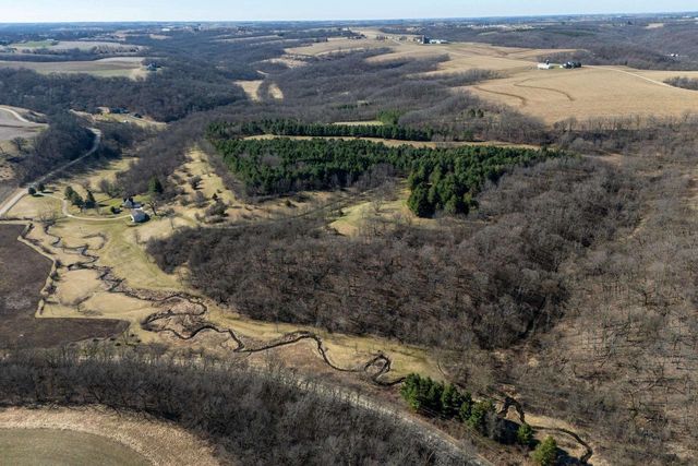 3265 Bergum Road, Mount Horeb, WI 53572