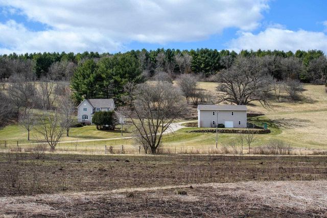 3265 Bergum Road, Mount Horeb, WI 53572