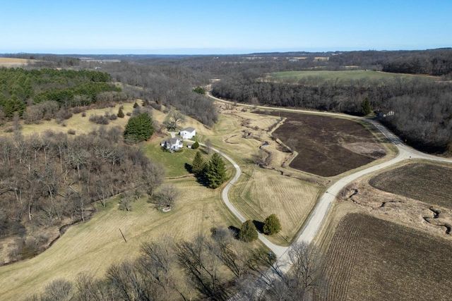 3265 Bergum Road, Mount Horeb, WI 53572
