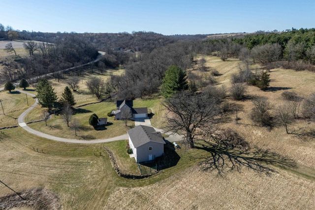 3265 Bergum Road, Mount Horeb, WI 53572