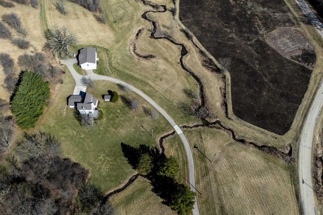 3265 Bergum Road, Mount Horeb, WI 53572