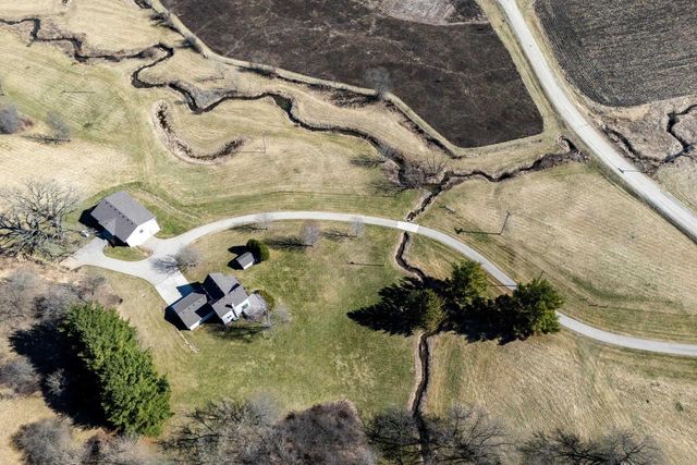 3265 Bergum Road, Mount Horeb, WI 53572