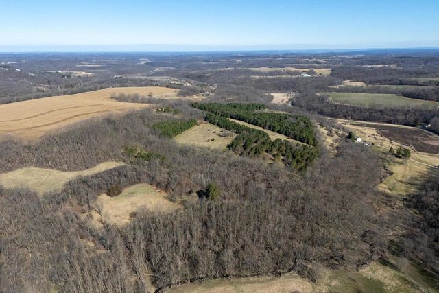 3265 Bergum Road, Mount Horeb, WI 53572