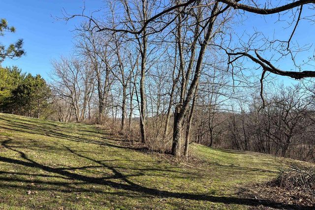 3265 Bergum Road, Mount Horeb, WI 53572