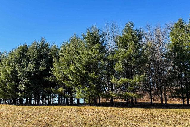 3265 Bergum Road, Mount Horeb, WI 53572