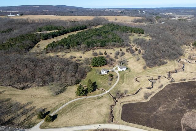 3265 Bergum Road, Mount Horeb, WI 53572